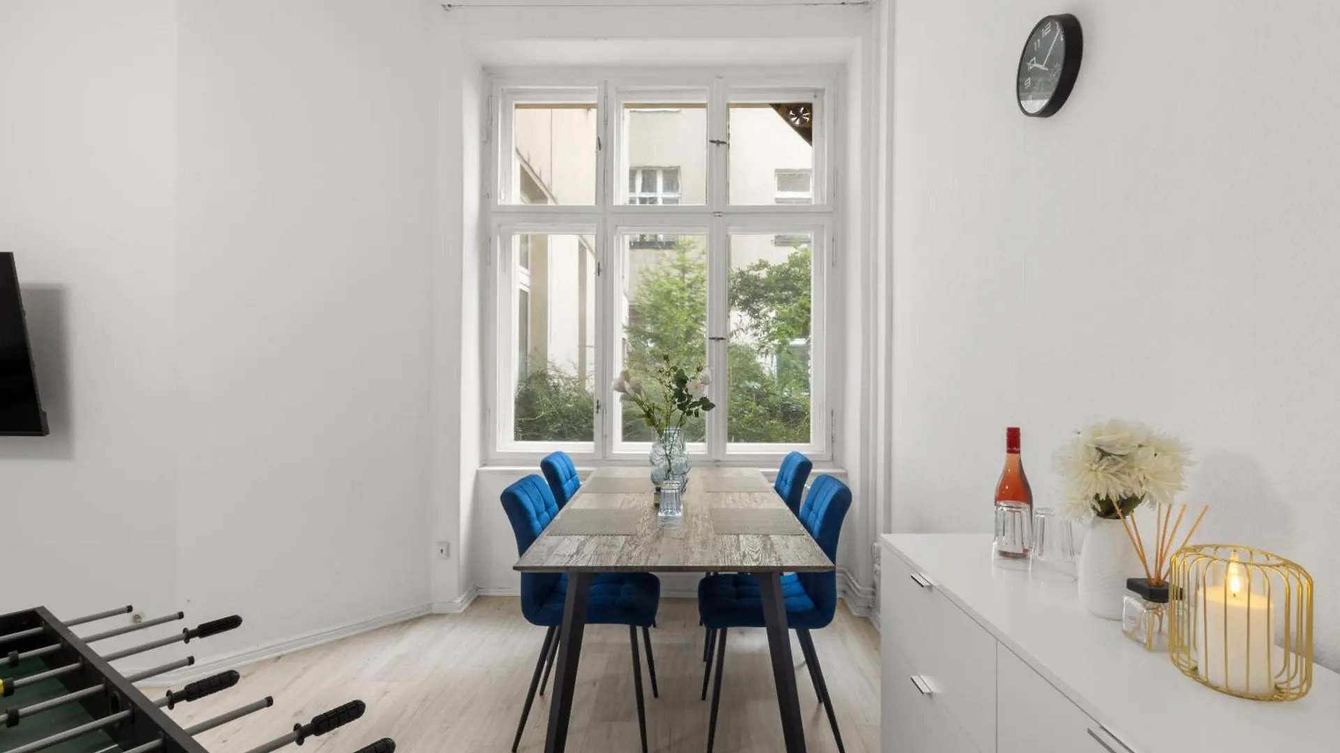 62Qm2, Massageseat, Billard-Table, King-Sized Bed Daire Berlin Almanya