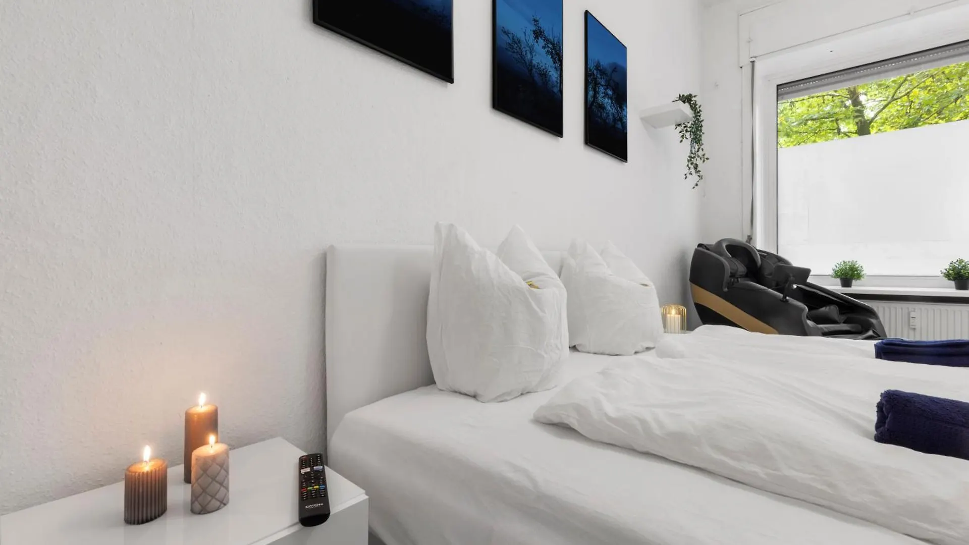 62Qm2, Massageseat, Billard-Table, King-Sized Bed Daire Berlin 0*,  Almanya